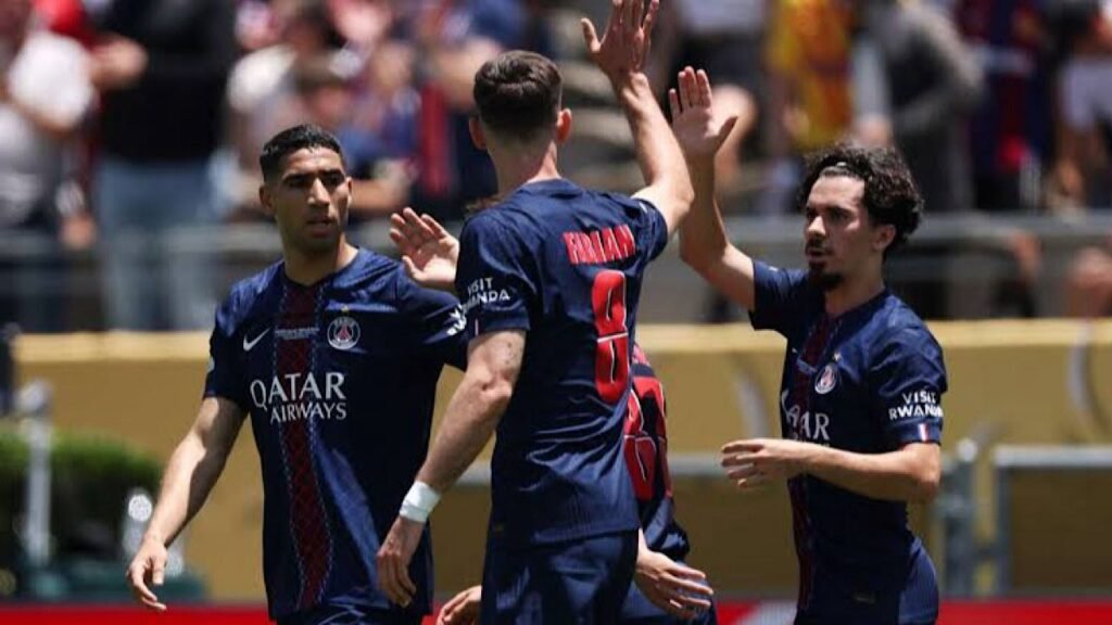 أسينسيو يثير الجدل في باريس سان جيرمان