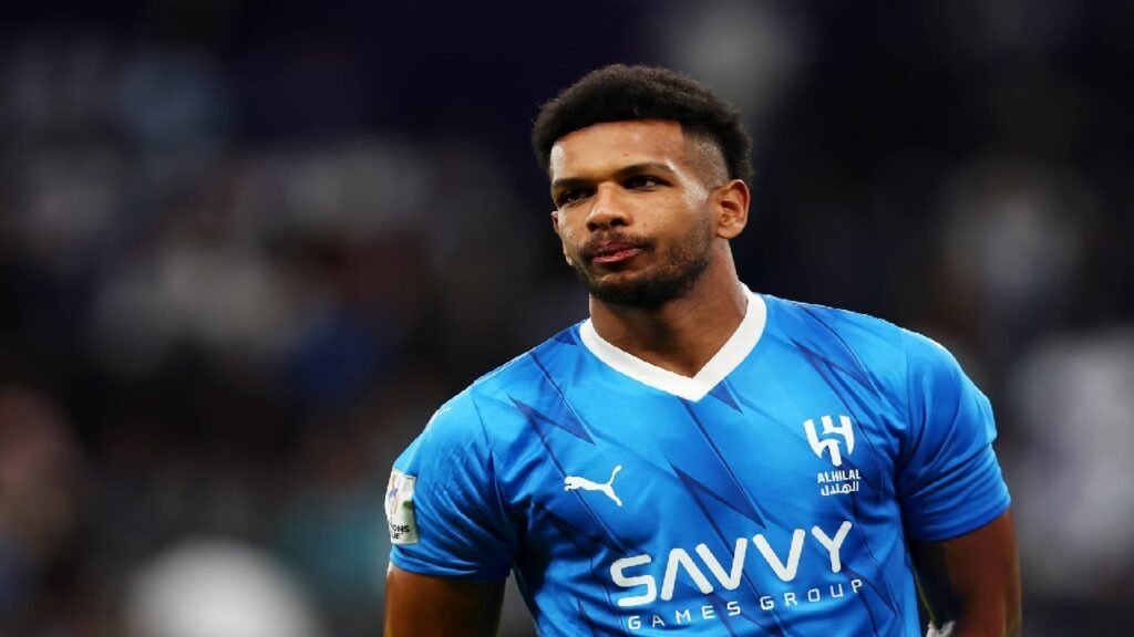 الهلال يجهز البليهي للموسم الجديد والنصر لا يفاوضه