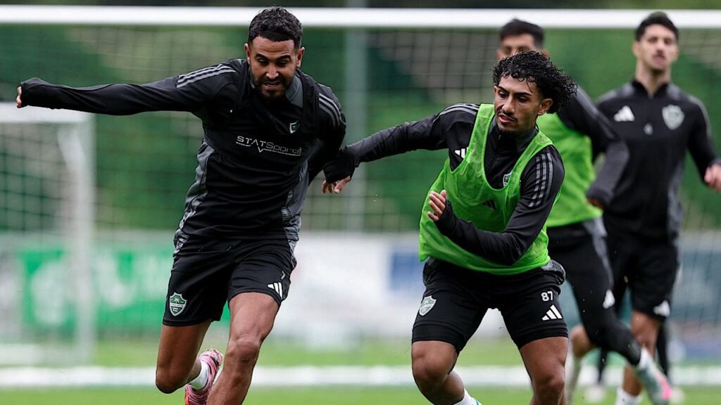 جماهير القادسية تستغرب قرار مشاركة الأهلي في السوبر