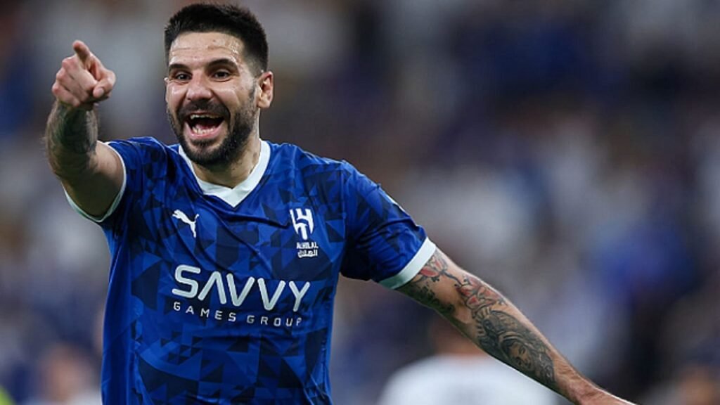 ميتروفيتش يقترب من الرحيل إلى الدوري الإنجليزي.. تغطية