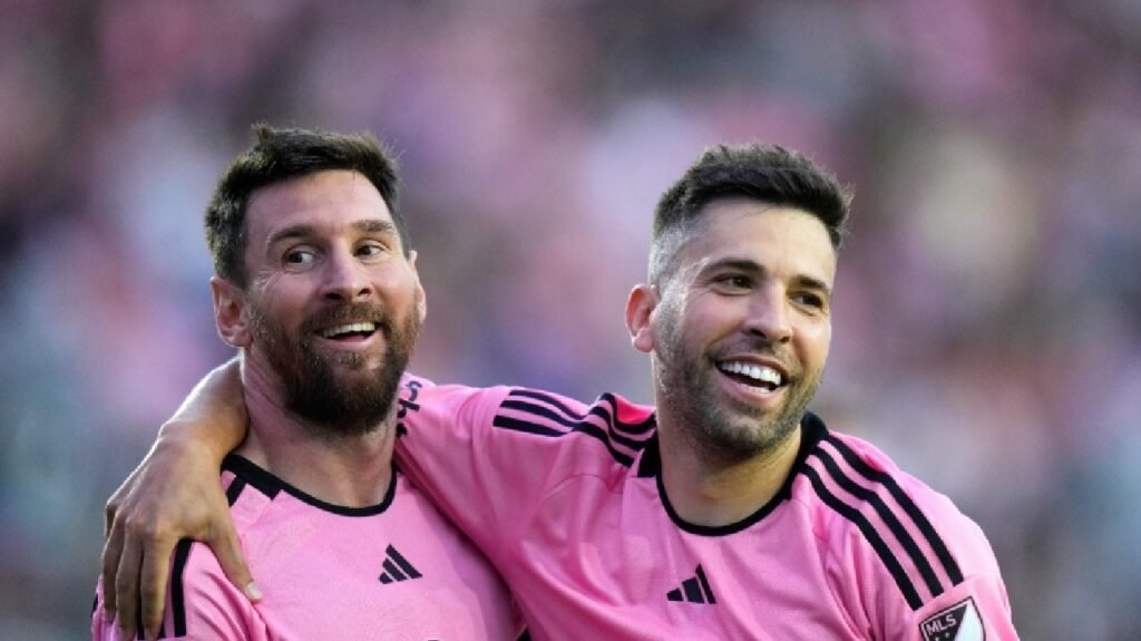 عقوبة لميسي وألبا بعد الغياب عن مباراة نجوم الدوري الأمريكي