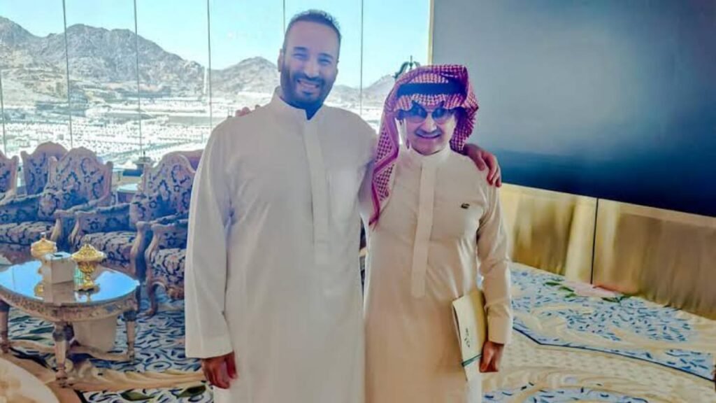 الأمير الوليد بن طلال يهدي انتصار الهلال لولي العهد: فوز تاريخي على السيتي