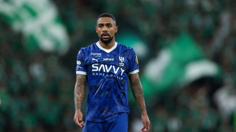 مدرب مالكوم يثير الجدل حول انتقال نجم الهلال إلى النصر