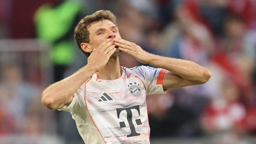 توماس مولر يتراجع عن اعتزال كرة القدم