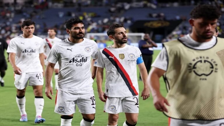 صحفي في التايمز: الهلال فضح غرور الدوري الإنجليزي