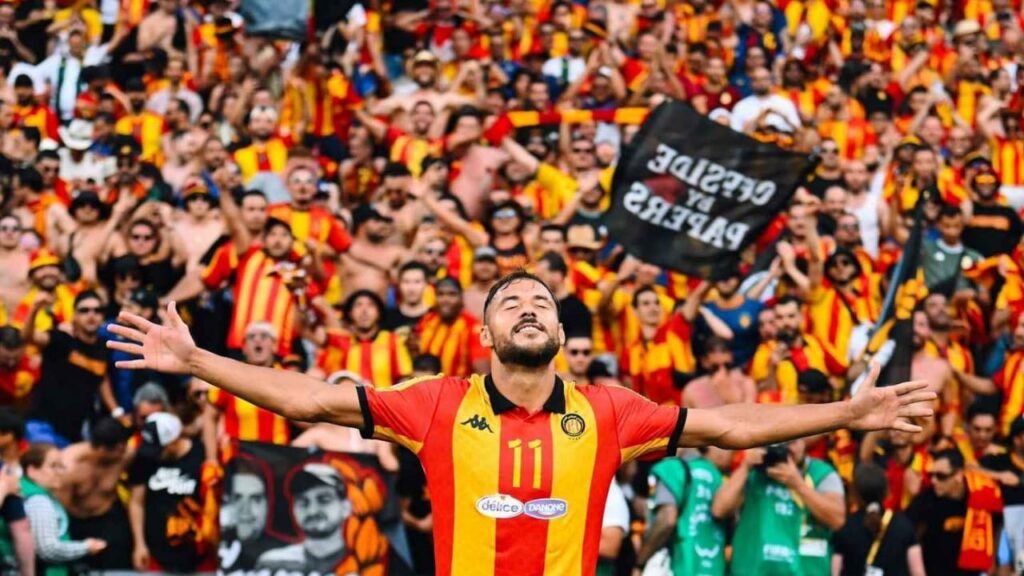 إطلاق سراح نجم الترجي التونسي بعد توقيفه في باريس واللاعب يعلق