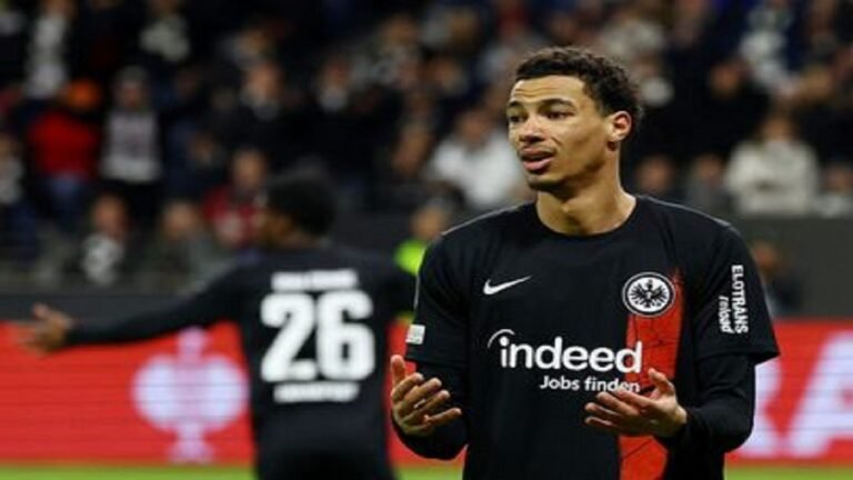 الهلال يتواصل مع هوغو إيكيتيكي لبحث ضمه