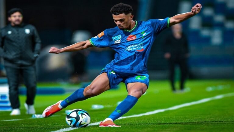 الفتح يفتح باب المفاوضات لبيع الجليدان بـ50 مليون ريال