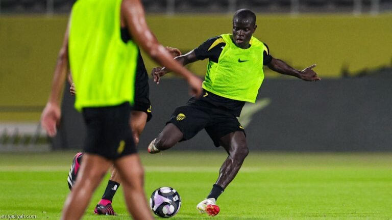 وكيل كانتي يكشف حقيقة تجديد عقده مع الاتحاد