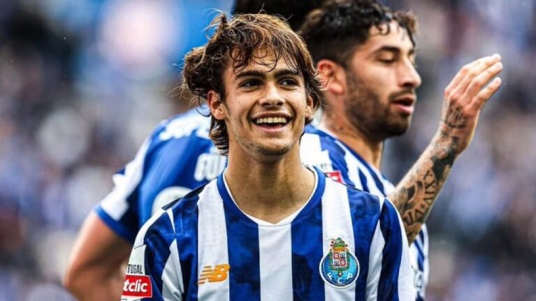 مدرب بورتو يعلق على احتمالية رحيل مورا