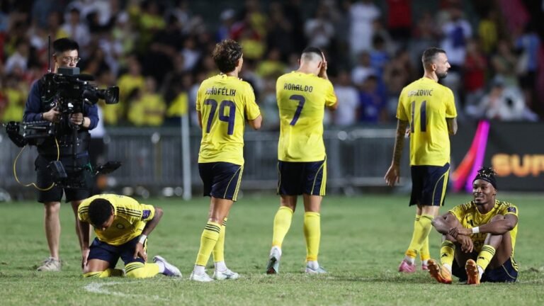 حسرة لاعبي النصر بعد خسارة نهائي كأس السوبر .. تغطية