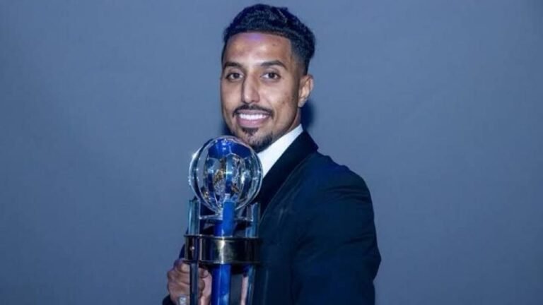 سالم الدوسري مرشح لجائزة أفضل لاعب آسيوي 2025
