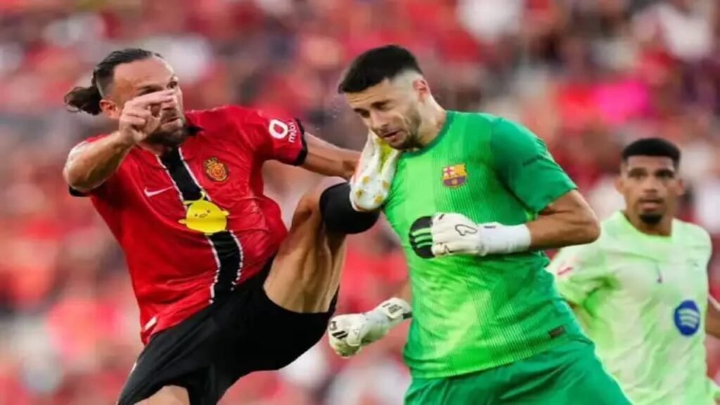 آثار صادمة نتيجة التدخل العنيف على وجه حارس برشلونة.. صورة