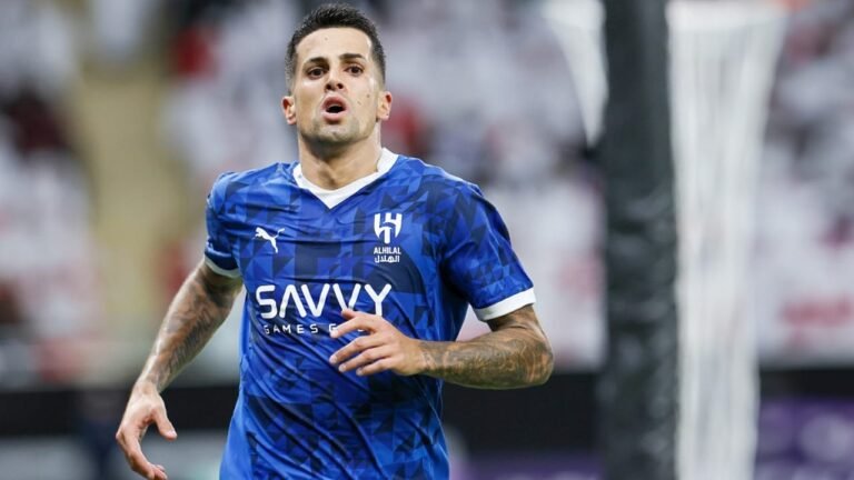 كانسيلو يسافر إلى الرياض استعداداً للتدريبات .. تغطية