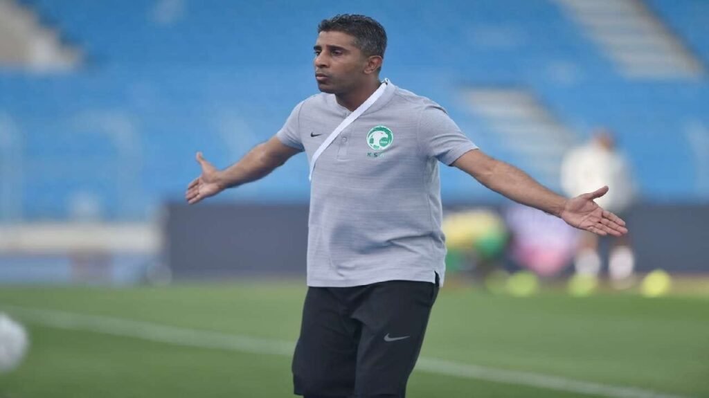 تضامن حضرموت يتعاقد مع المدرب بندر باصريح