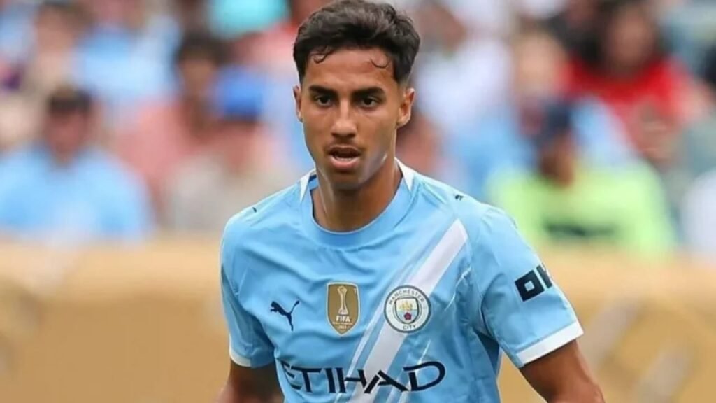 مانشستر سيتي يعير مدافعه إلى جيرونا