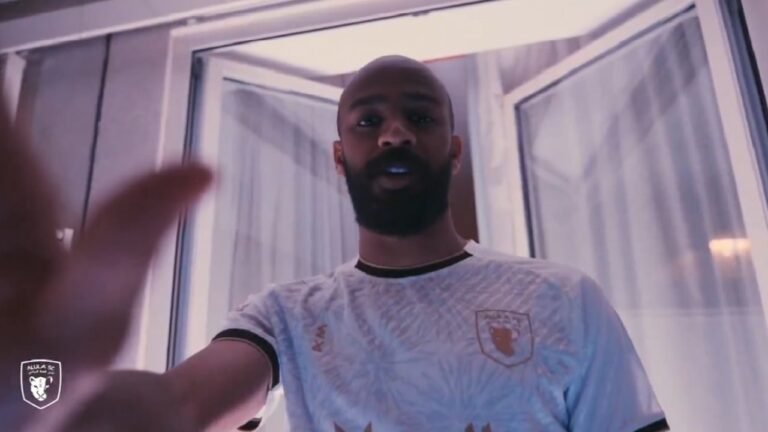 العُلا يعلن التعاقد مع حمدان الشمراني .. تغطية