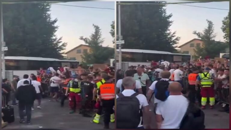 جماهير آراو تلتقط الصور التذكارية مع لاعبي الهلال بعد المباراة.. تغطية