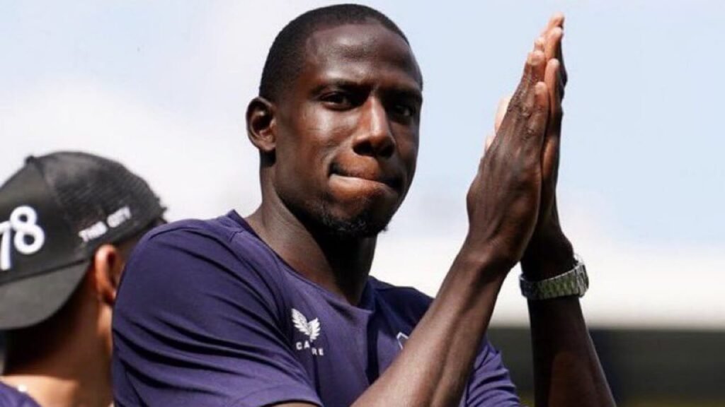 دوكوري يوقع رسميًا لنيوم لمدة عامين