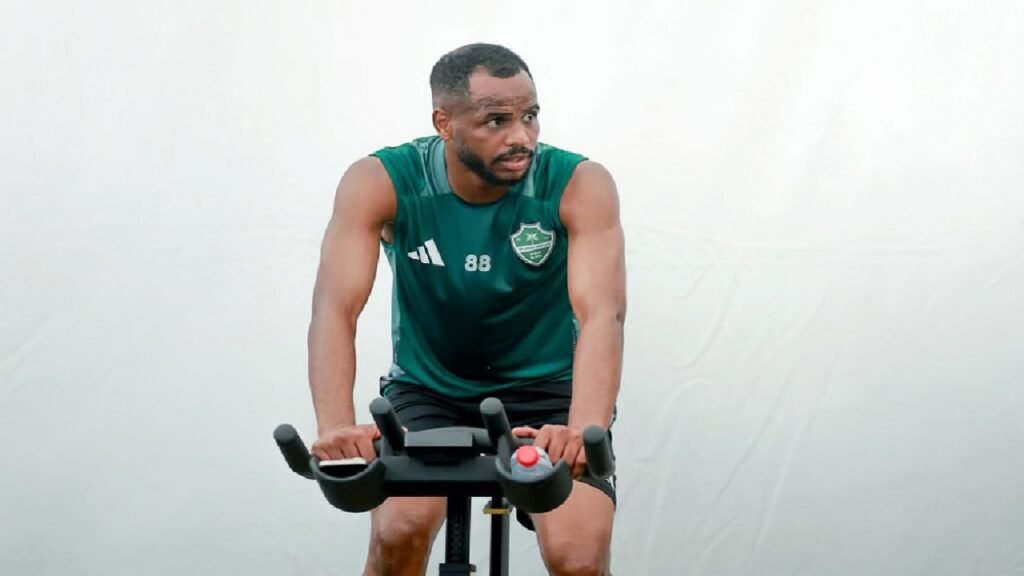 إصابة تبعد الخبيري قبل مواجهة القادسية