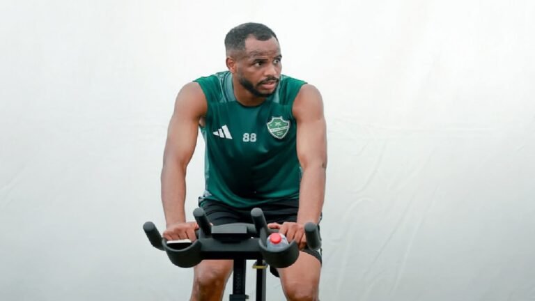 إصابة تبعد الخبيري قبل مواجهة القادسية