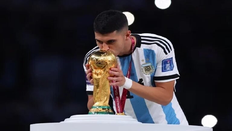 الأهلي ينافس النصر على ضم بالاسيوس