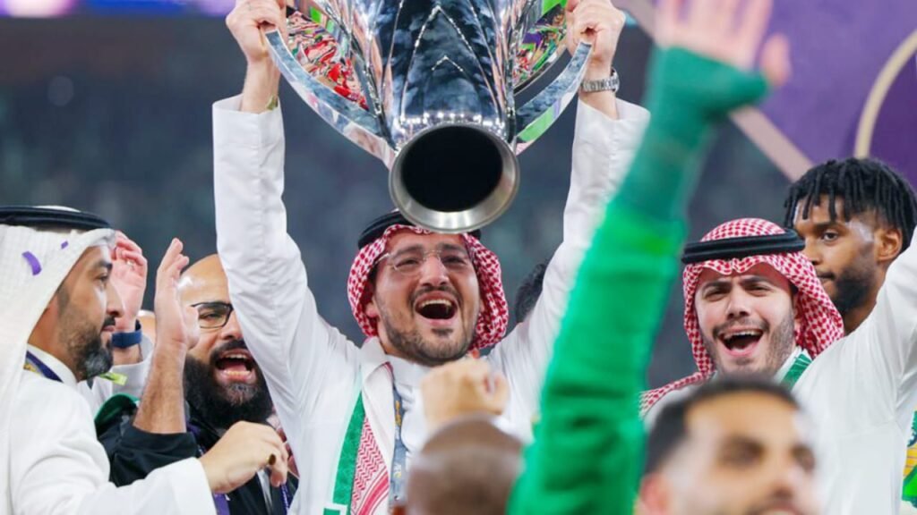 غالب كتبي يودع الأهلي بعد عامين من العمل الإداري