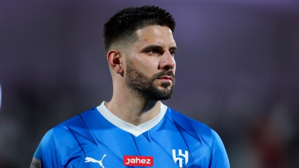 ميتروفيتش يميل لرفض الانتقال إلى سندرلاند