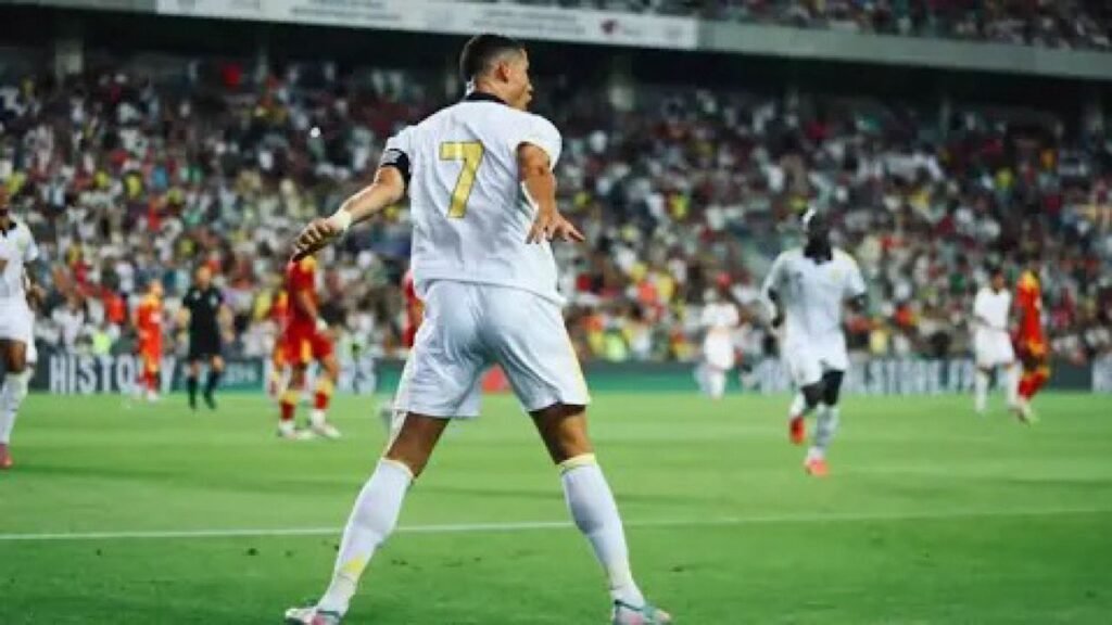 رونالدو يتنازل عن ركلة جزاء لساديو ماني ويشعل المنصات بتواضعه اللافت.. تغطية