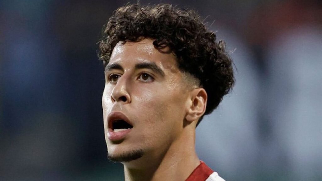 كيرستن ينفي وجود عرض رسمي من الأهلي لضم سامي أوعيسى