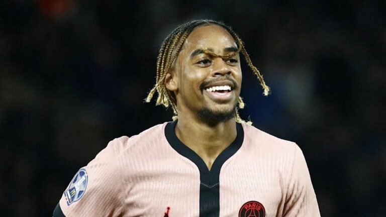 ليفربول ينفي وجود مفاوضات لضم برادلي باركولا