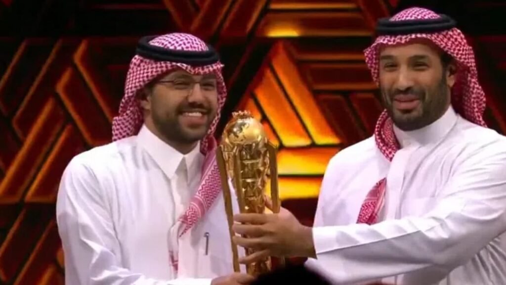 ولي العهد يتوج فريق “فالكونز” بكأس العالم للرياضات الإلكترونية 2025 .. تغطية