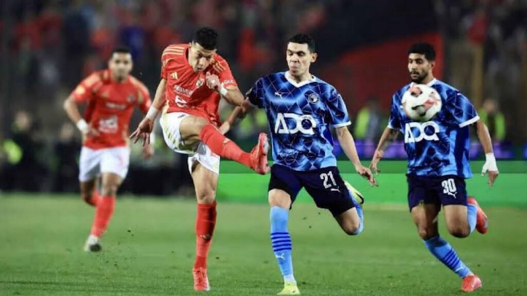 جدل تحكيمي يسبق قمة الأهلي وبيراميدز في الدوري المصري