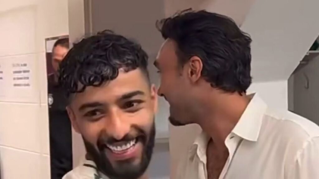 وزير الرياضة يحيي لاعبي المنتخب بعد فوزهم على مقدونيا .. تغطية