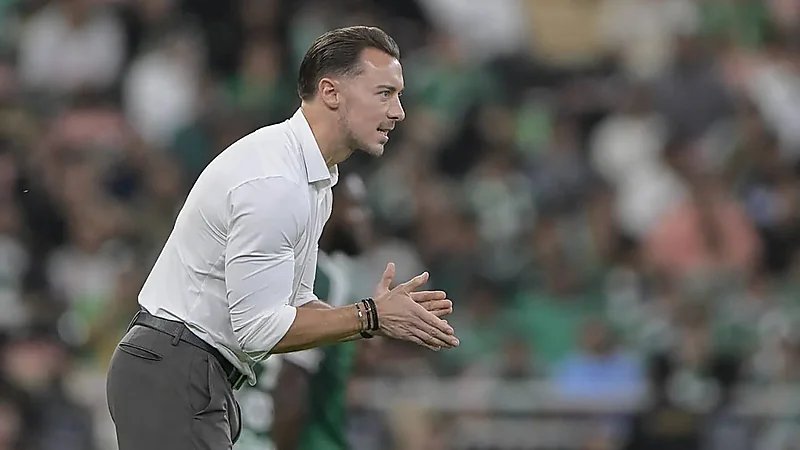 يايسله يتخذ قراراً عاجلاً بعد خسارة الأهلي أمام بيراميدز