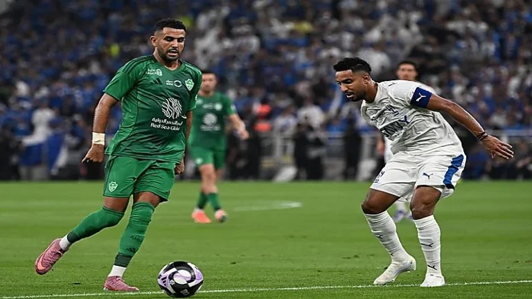 الصحفة العالمية تعلق على كلاسيكو الأهلي والهلال