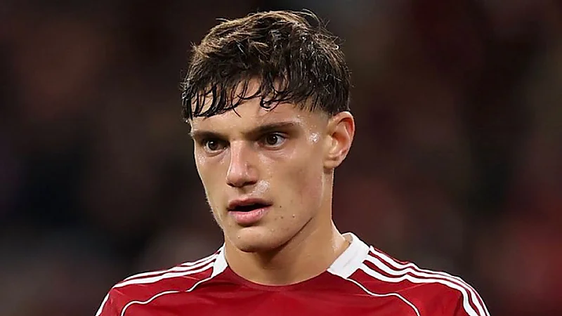 أول تحرك من ليفربول بعد إصابة ليوني