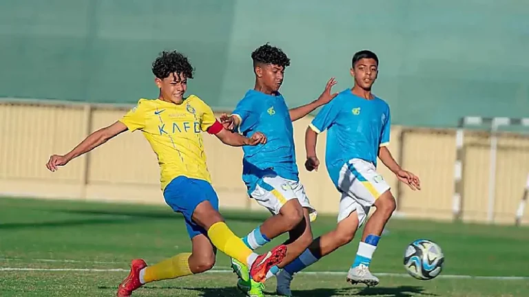 كريستيانو جونيور يسجل هدفًا رائعًا بشباك الأهلي بحضور والده.. تغطية