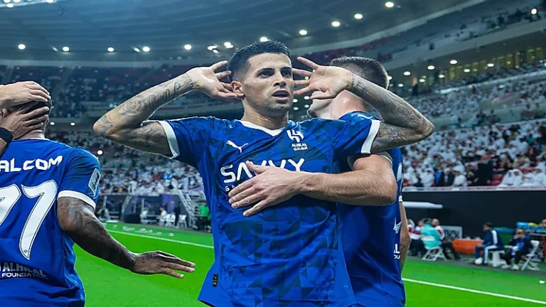 كانسيلو يخضع لكشف طبي