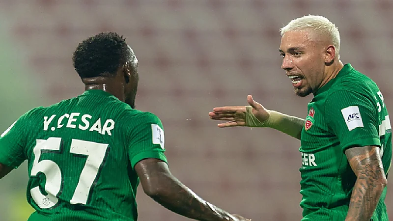 شباب الأهلي الإماراتي يتعادل أمام تراكتور