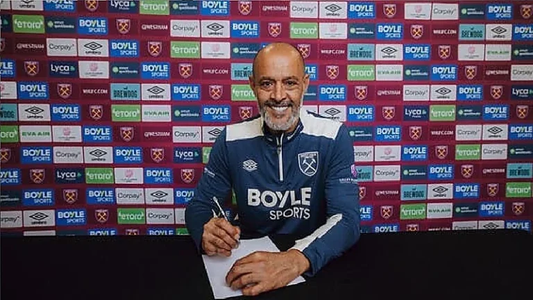 وست هام يتعاقد مع مدرب الاتحاد السابق