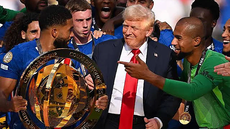 ترامب يلوح بنقل مباريات مونديال 2026 في حال انعدام الأمان