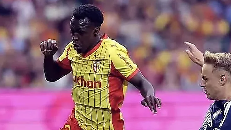 سعود عبدالحميد يقترب من العودة لدوري روشن