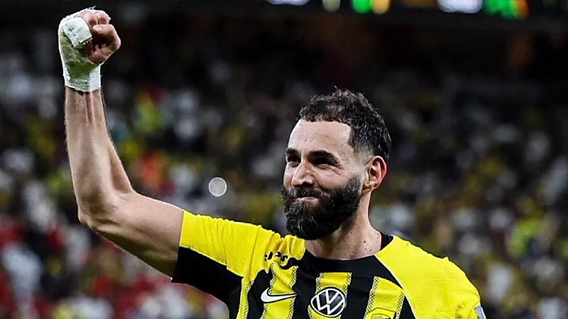 لوران بلان: كريم بنزيما اخبرني أنه يريد المشاركة أمام ⁧‫النصر‬⁩