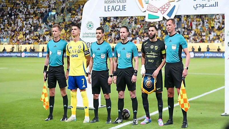 طاقم أجنبي يدير كلاسيكو الاتحاد والنصر