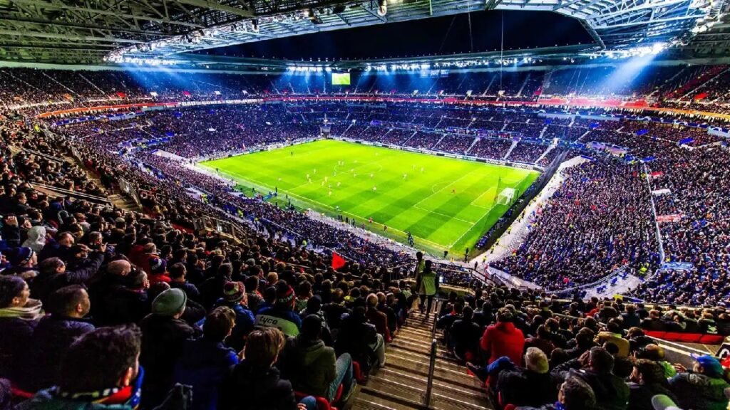 احتجاز لاعب أولمبيك ليون بعد تورطه في جريمة قتل