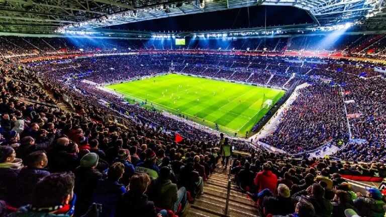 احتجاز لاعب أولمبيك ليون بعد تورطه في جريمة قتل