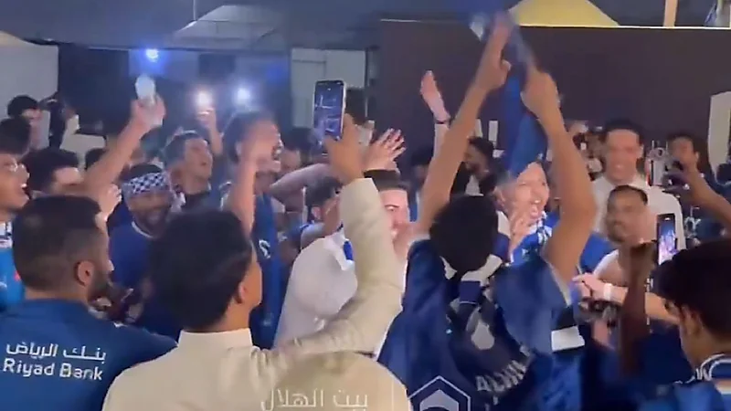جماهير الهلال تردد: هاتوا الأهلي .. تغطية