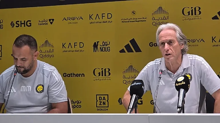 جيسوس: عبدالإله العمري لاعب محترف ويعمل بجد مع النصر