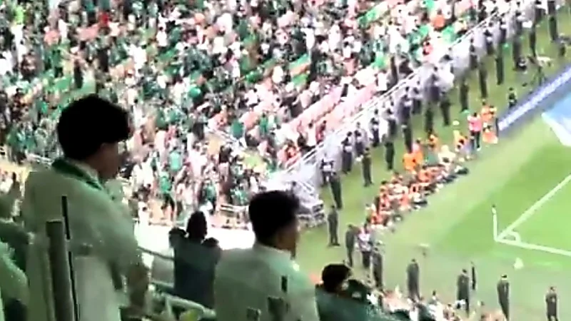ردة فعل جماهير الأهلي بعد هدف التعادل أمام الهلال .. تغطية